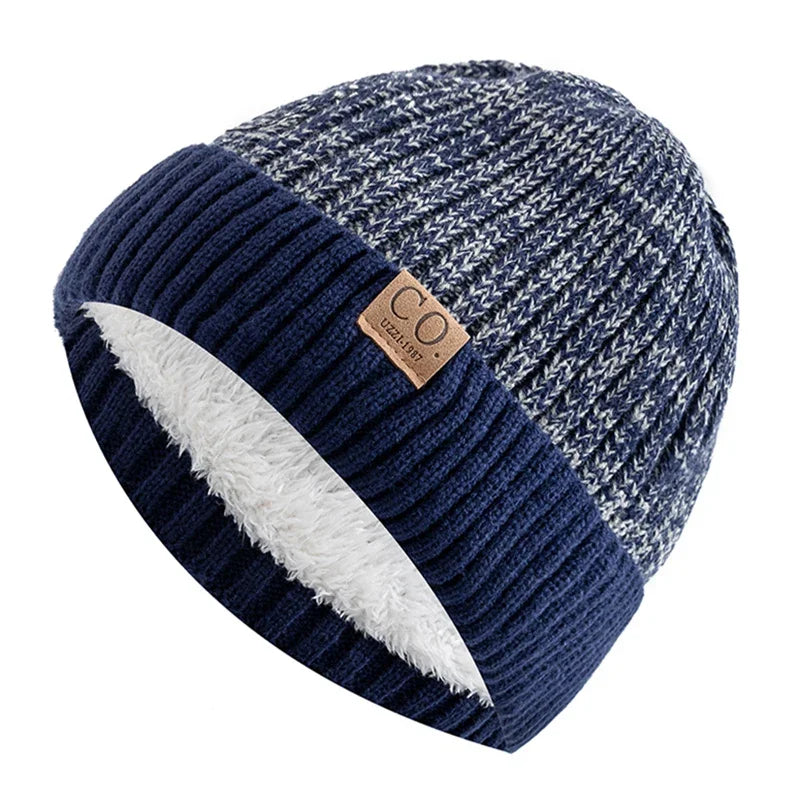 Two-Tone Winter Hat with Fur Lining – Warm Knitted Beanie