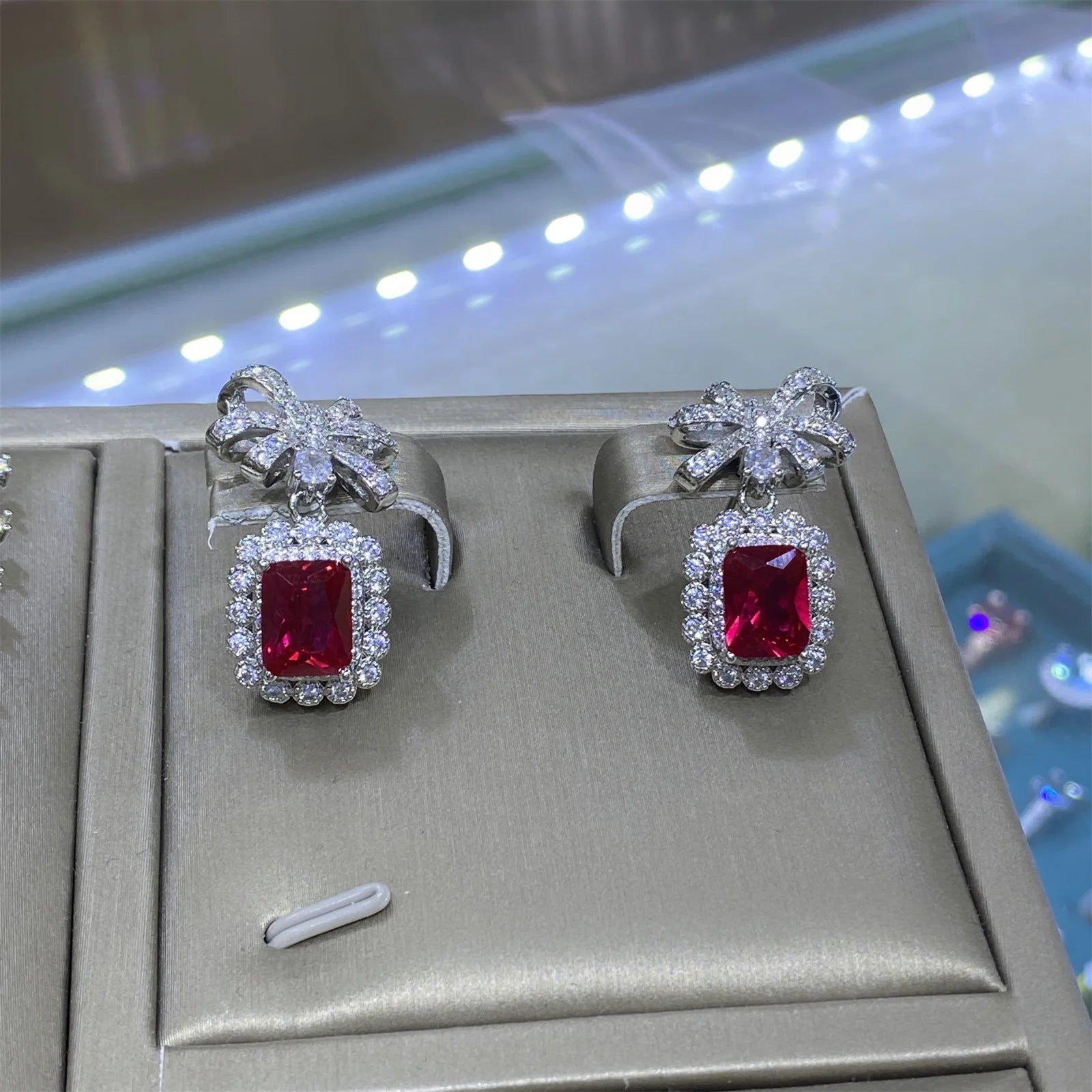 Red Corundum Jewelry Set – Luxury Pendant Necklace and Earrings for Women