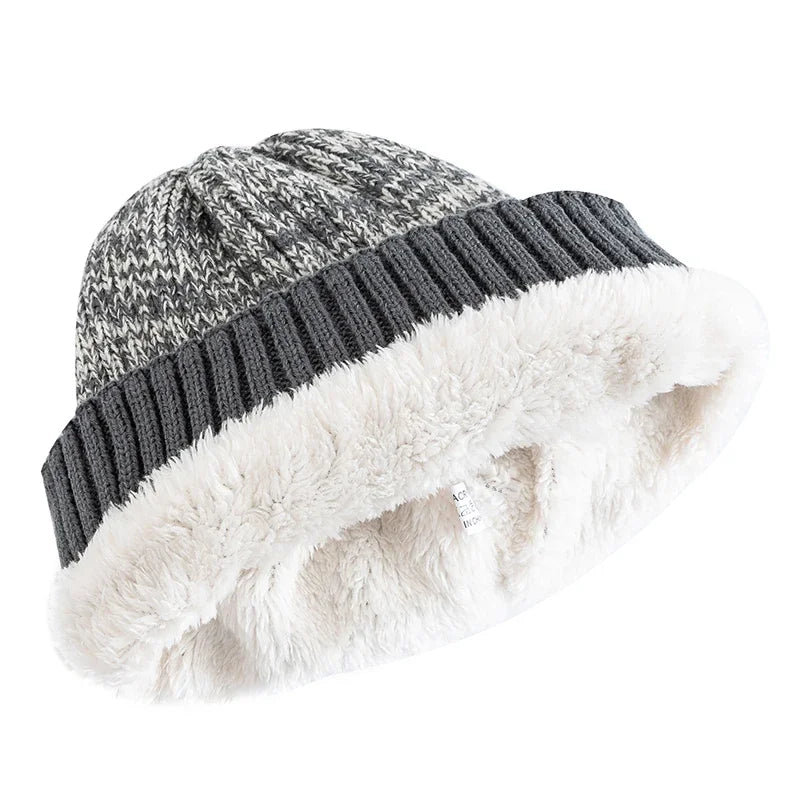 Two-Tone Winter Hat with Fur Lining – Warm Knitted Beanie