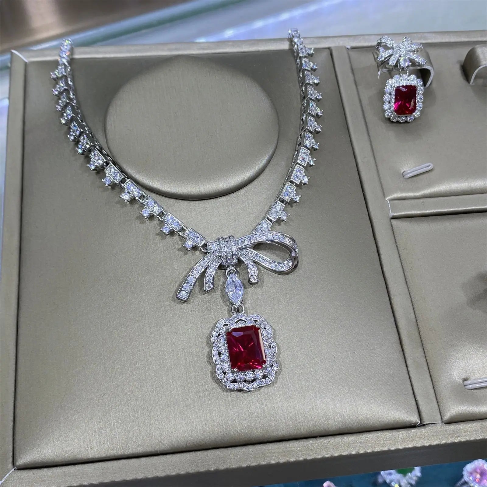 Red Corundum Jewelry Set – Luxury Pendant Necklace and Earrings for Women